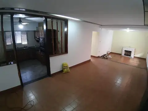 Depto Tipo Casa 5 ambientes con 2 baños