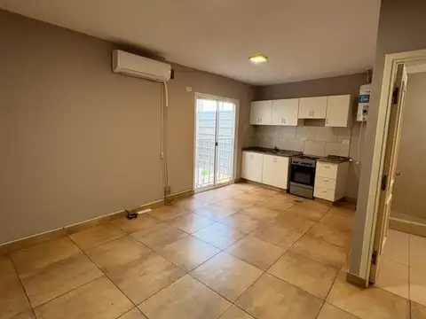 Departamento en Alquiler en Coronel Dorrego, $ 580.000
