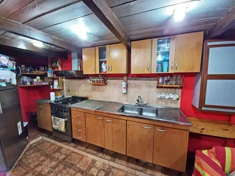 Casa 6 ambientes con 3 baños