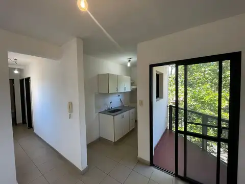 Departamento en Alquiler en Bernal, $ 720.000