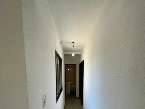 Departamento en Alquiler en Bernal, $ 695.000