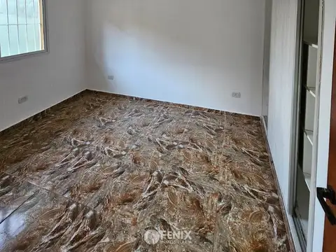 Casa en Alquiler con 1 cochera