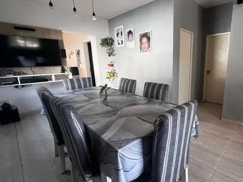 PH 3 amb. c/escritorio, cochera y patio en Morón