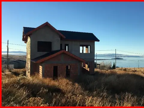 Casa 5 ambientes con 2 baños