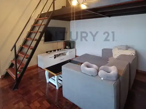 VENTA PH 4 AMBIENTES EN MORON SUR RECICLADO. apto crédito