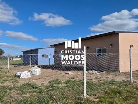 Casa en Venta en Loma Verde, USD 145.000
