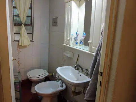 Haedo Norte Venta de Departamento de tres amb Apto Credito