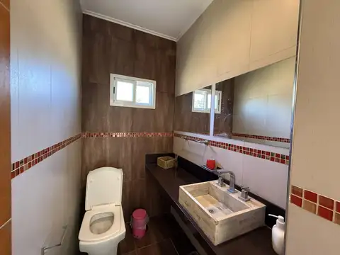 Casa 5 ambientes con 1 baño