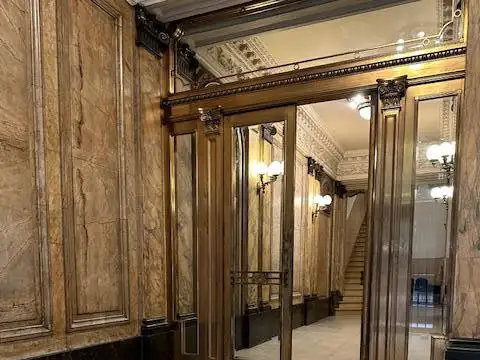 Oficina en Venta 70 años