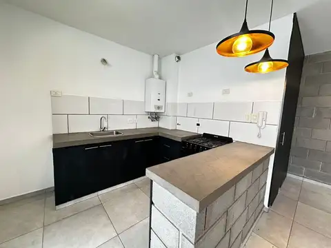 Casa en Alquiler con 1 cochera