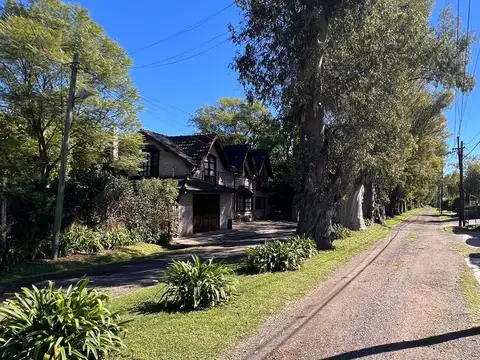VENTA CASA 6 AMBIENTES BARRIO ALTOS DEL BARRANCO PILAR