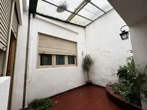 Depto Tipo Casa en Venta en Parque Chacabuco, USD 120.000