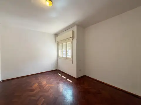 Venta PH de 2 dormitorios  en barrio República de la Sexta, Rosario