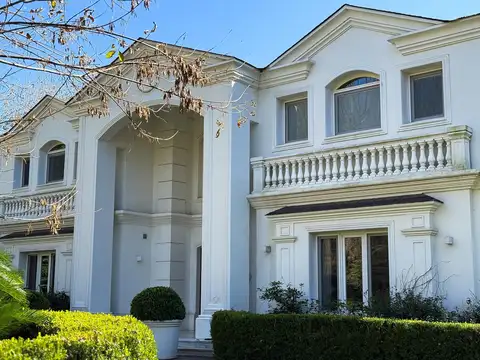 Casa en Venta en Mayling Club De Campo, USD 2.200.000