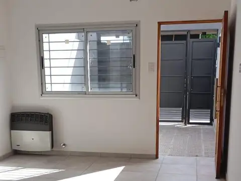 DUPLEX A ESTRENAR 2 DORMITORIOS Y COCHERA  EN LA PLATA