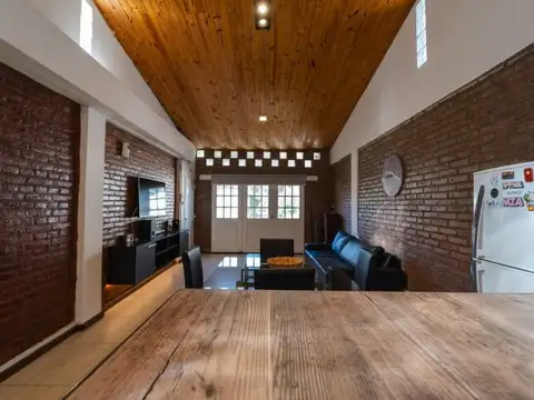 CASA EN ALQUILER EN VILLA BELGRANO – COMPLEJO CON PILETA
