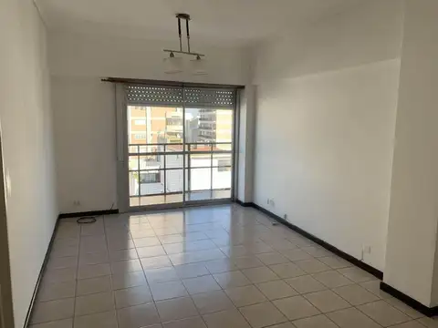 Departamento 2 ambientes a la calle Plaza Colon