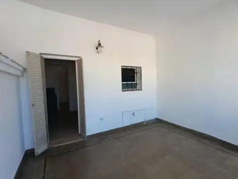 Casa 10 ambientes con 4 baños