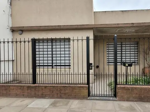 PH 2 Ambientes en Alquiler en Morón Norte – Planta Baja y con Patio