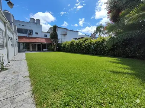 Venta Geriátrico ,con jardín, Santos Lugares, 3 de febrero