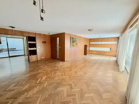Departamento de tres dormitorios a la venta.