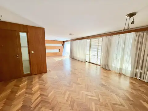 Departamento en Venta de 7 ambientes