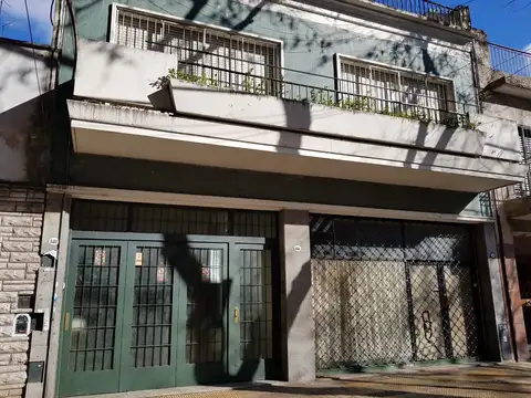 ALQUILER PH DE 5 AMBIENTES ,PRIMER PISO POR ESCALERA CON PATIO Y TERRAZA SIN EXPENSAS EN COLEGIALES