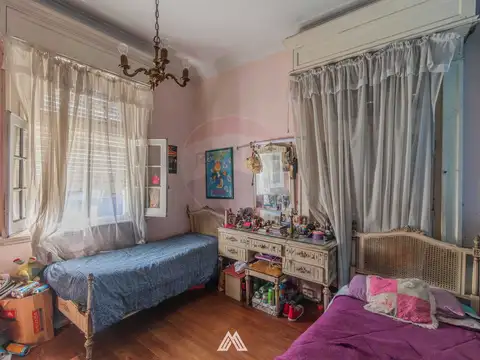 VENTA DE TRIPLEX EN PUNTA CARRETAS CON GARAJE