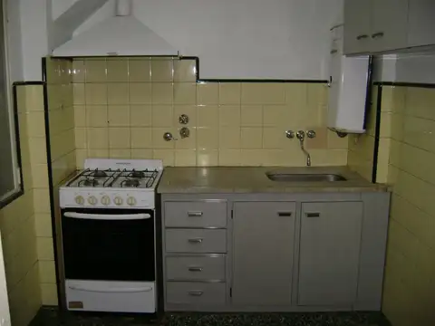 Depto Tipo Casa 2 ambientes con 1 baño