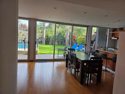 Casa en Venta en Martinez, USD 430.000