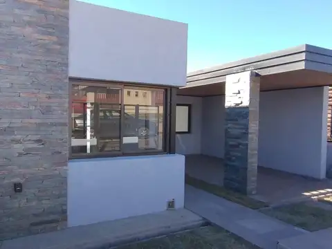 VENTA - CASA A ESTRENAR 1 DOR - CARLOS PAZ
