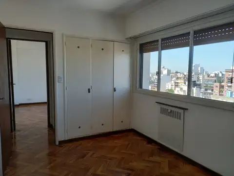 HERMOSO 3 AMBIENTES + BALCÓN CORRIDO AL FRENTE