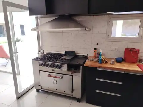 Casa en Venta en Villa Del Río, USD 290.000