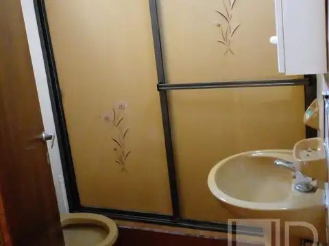 Casa 2 ambientes con 1 baño