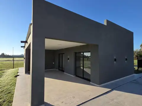 Alfonsín al 1430 Barrio Funes Norte