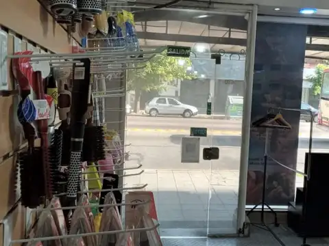 Local en Alquiler Via Pública