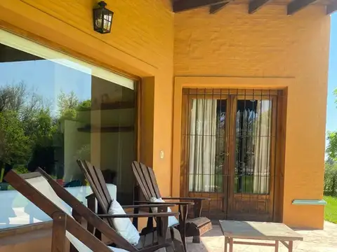 Casa 4 ambientes con 3 baños