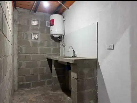 Galpon en Alquiler 20  mts Fondo