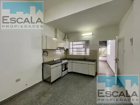 Casa en Alquiler en Sarmiento, $ 900.000