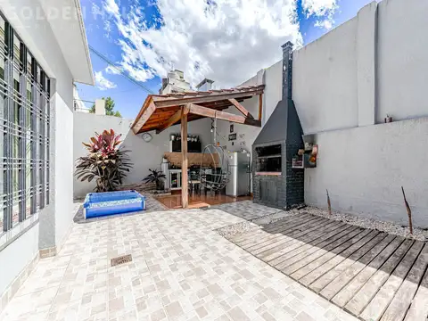 Casa 7 ambientes con 3 baños