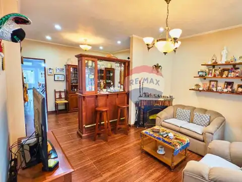 CASA EN VENTA FLORENCIO VARELA 4 AMBIENTES
