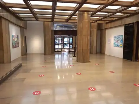Oficina en Alquiler con 1 cochera
