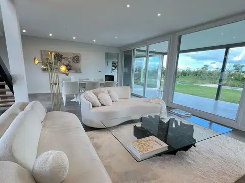 Casa en Venta al Este
