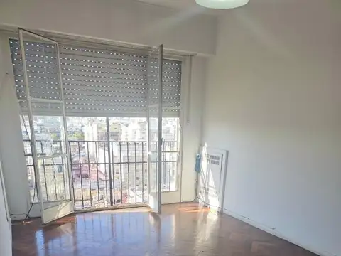 Rivadavia 2100 , Piso 12