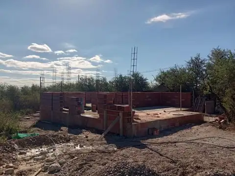 Casa 3 ambientes con 2 baños