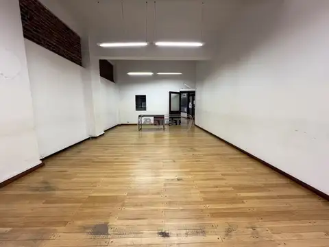 Av Rivadavia 14000, Piso 1