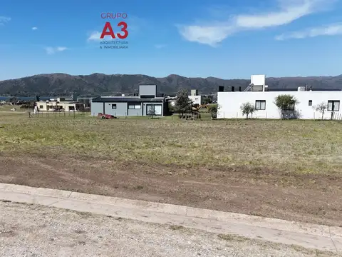 Lote en Puerto del Águila 1300 m² con vista al lago y las sierras+ amenities- 900