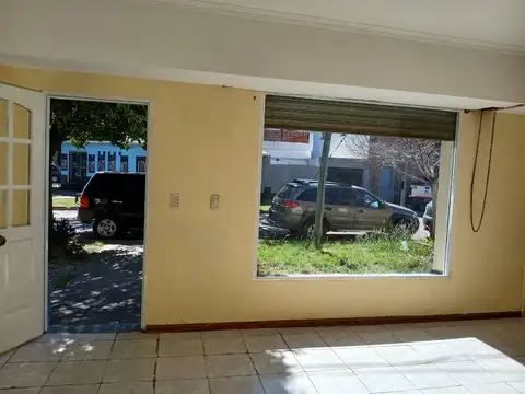 Local en Alquiler en Echesortu, $ 680.000