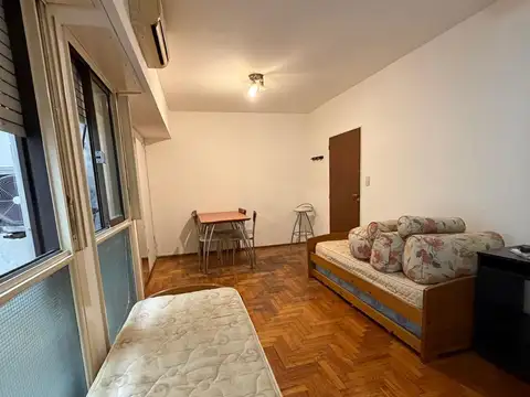 Mario Bravo 1100, Piso 7