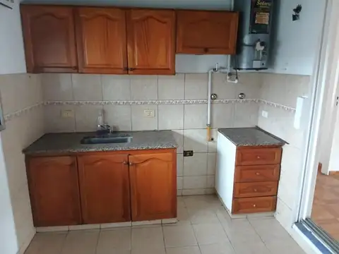 Depto Tipo Casa en Alquiler en El Palomar, $ 800.000